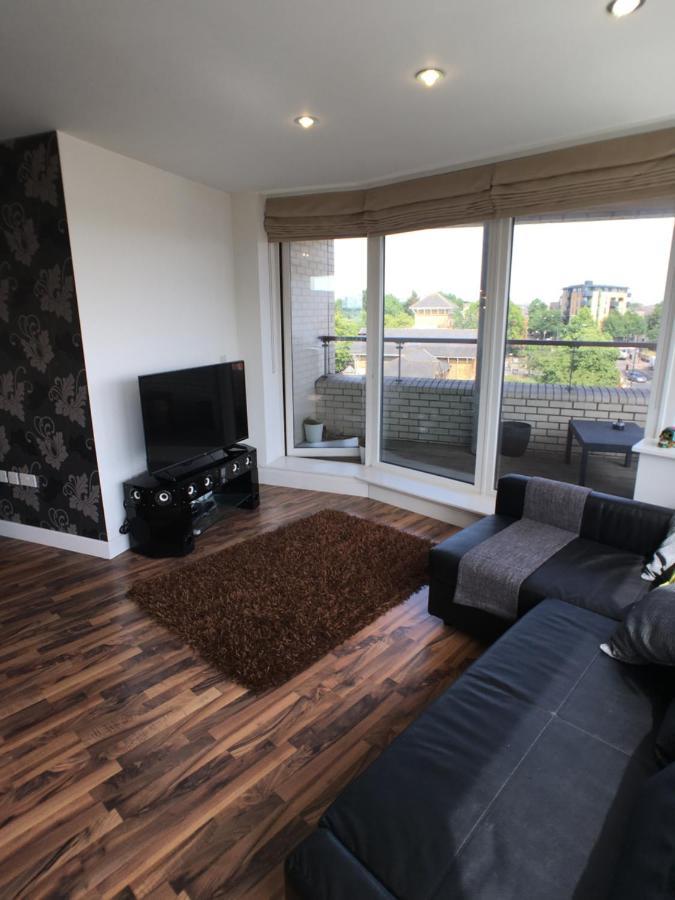 לונדון Luxury 2 Bed Penthouse Apartment Near Station מראה חיצוני תמונה